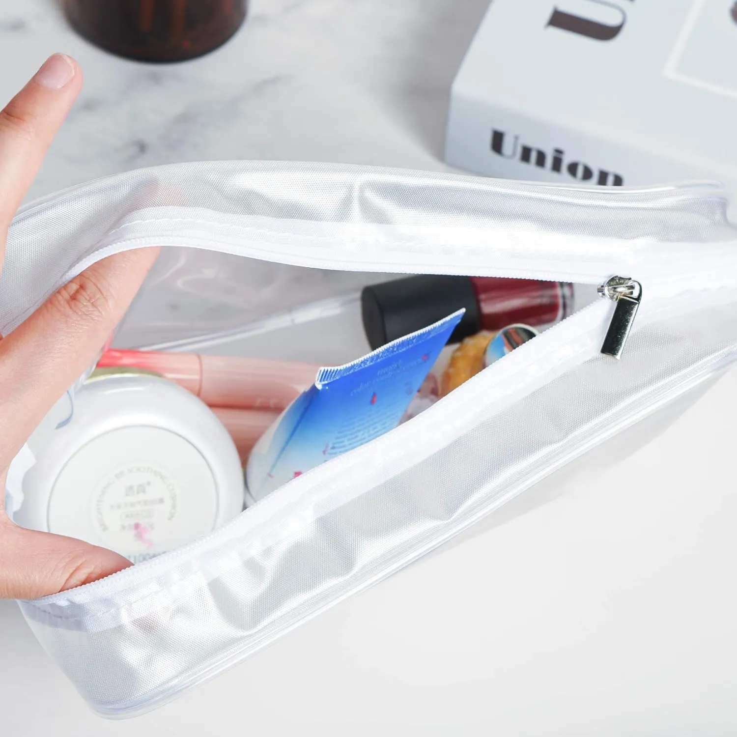 5 Packs Clear Cosmetics Bag TSA Approved, Wobe PVC Zippered Toiletry Carry Pouch Portable Makeup Bag for Vacation Travel, Bathroom and Organizing Waterproof Makeup Vinyl Case (Large, White)