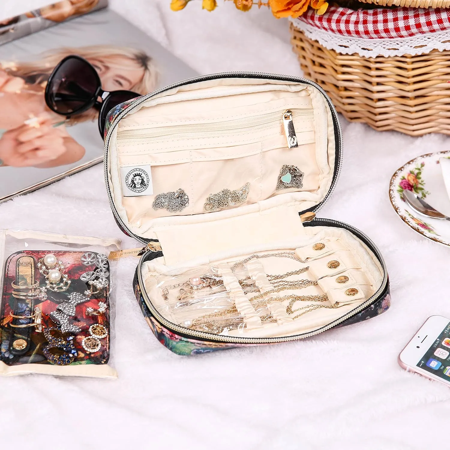 Angelina's Palace Small Waterproof Jewelry Organizer Case Vegan Leather Travel Storage Bag Bridesmaid Gifts for Necklace Earring Bracelet Ring(blossom victorian)