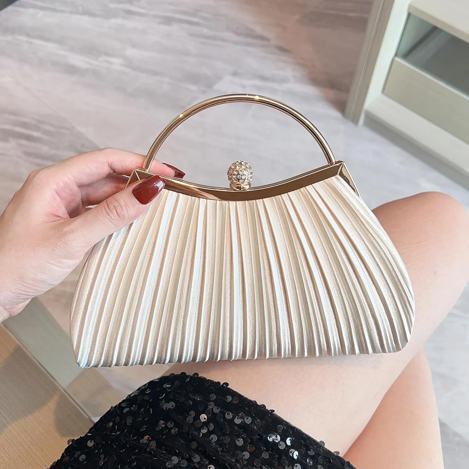 Clutch Purses for Women Evening Bags With Detachable Chain Strap for Cocktail Party Wedding with Pleated