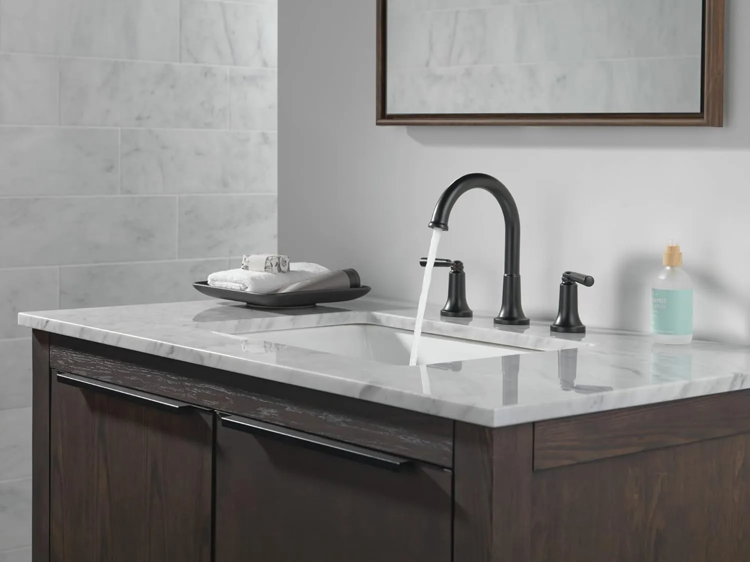 Delta Faucet Saylor Black Widespread Bathroom Faucet 3 Hole, Matte Black Bathroom Faucets, Bathroom Sink Faucet with Diamond Seal Technology, Metal Drain Assembly, Matte Black 3535-BLMPU-DST