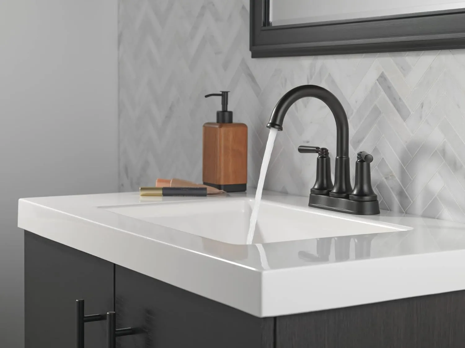 Delta Faucet Saylor Matte Black Bathroom Faucet, Bathroom Sink Faucet, Centerset Bathroom Faucet for Bathroom Sink, Diamond Seal Technology, Metal Drain Assembly, Matte Black 2535-BLMPU-DST