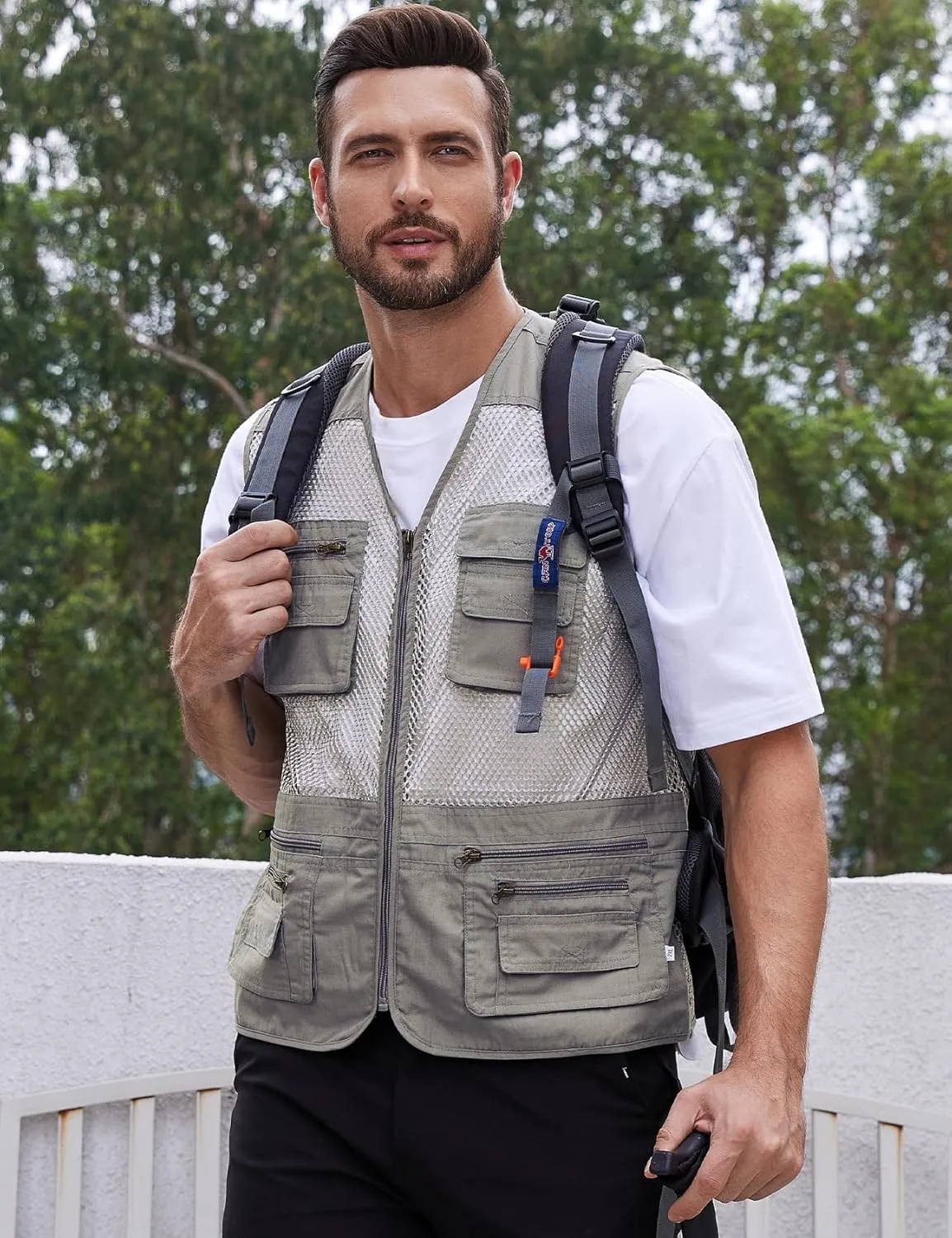 Gihuo Men's Utility Vest Fishing Safari Vest Summer Travel Vest with Pockets