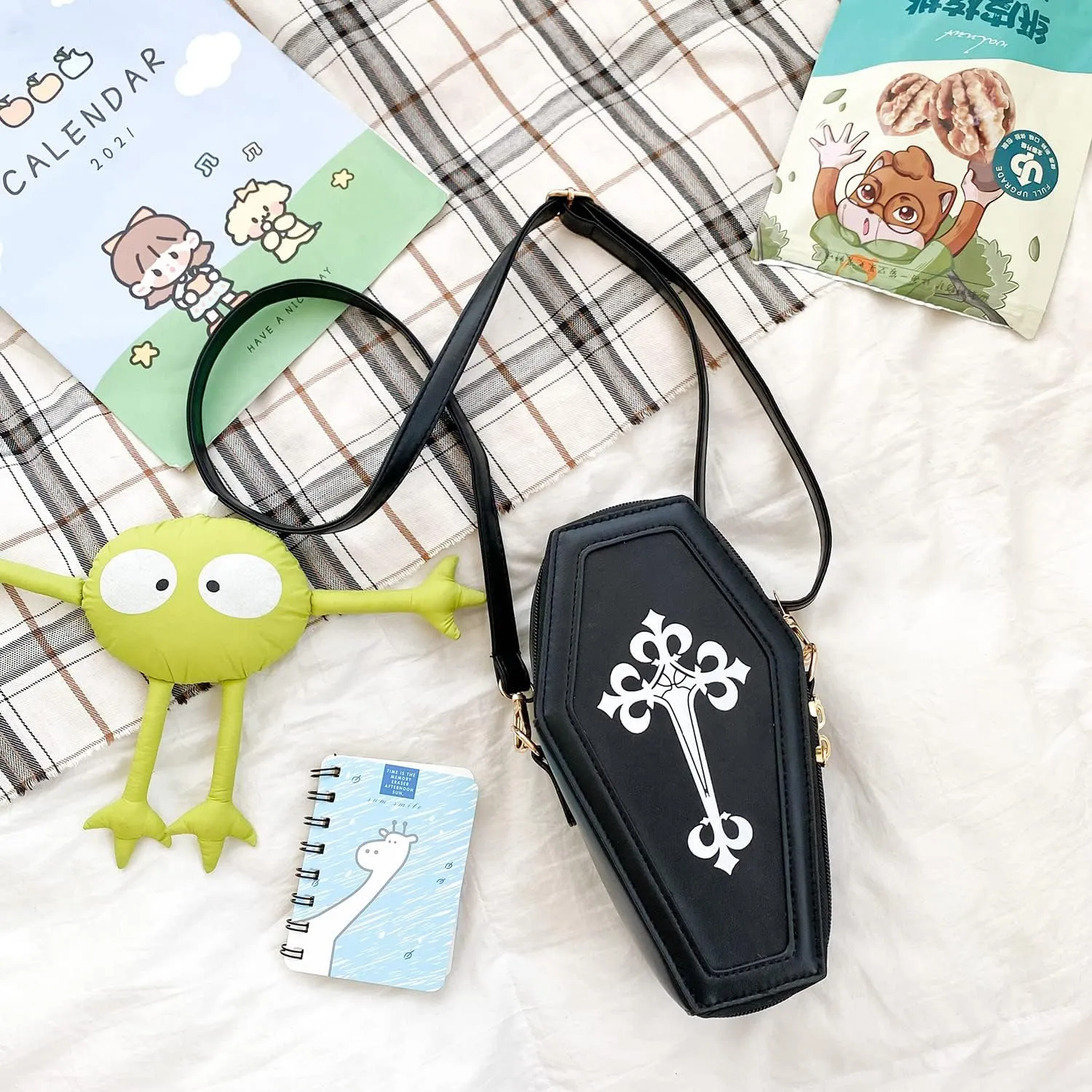 Gothic PU Leather Bag Women’s Crossbody Coffin Shape Bag Cell Phone Purse Small Shoulder Bag for Halloween Cosplay