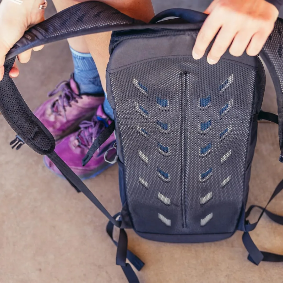 Gregory Nano 18 Unisex Day Hiking/Commuter/Active Travel Backpack, One Size Fits All, Spark Navy