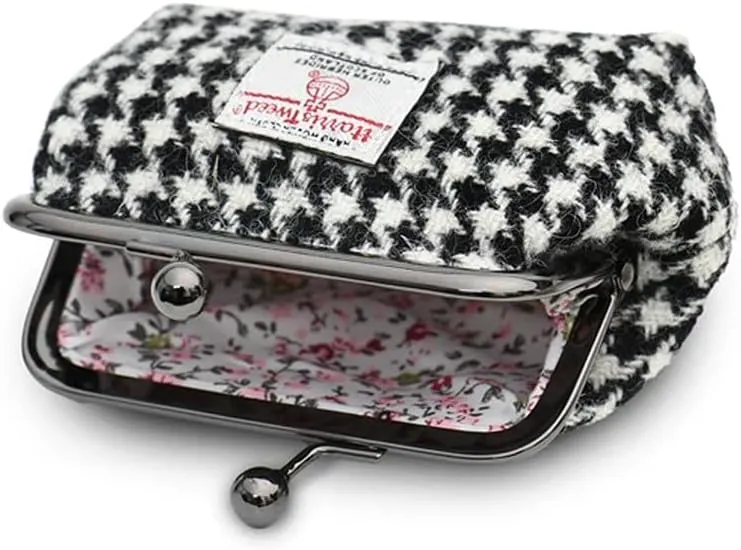 Islander The Coin Purse Made of Harris Tweed (Black and White Dogtooth)