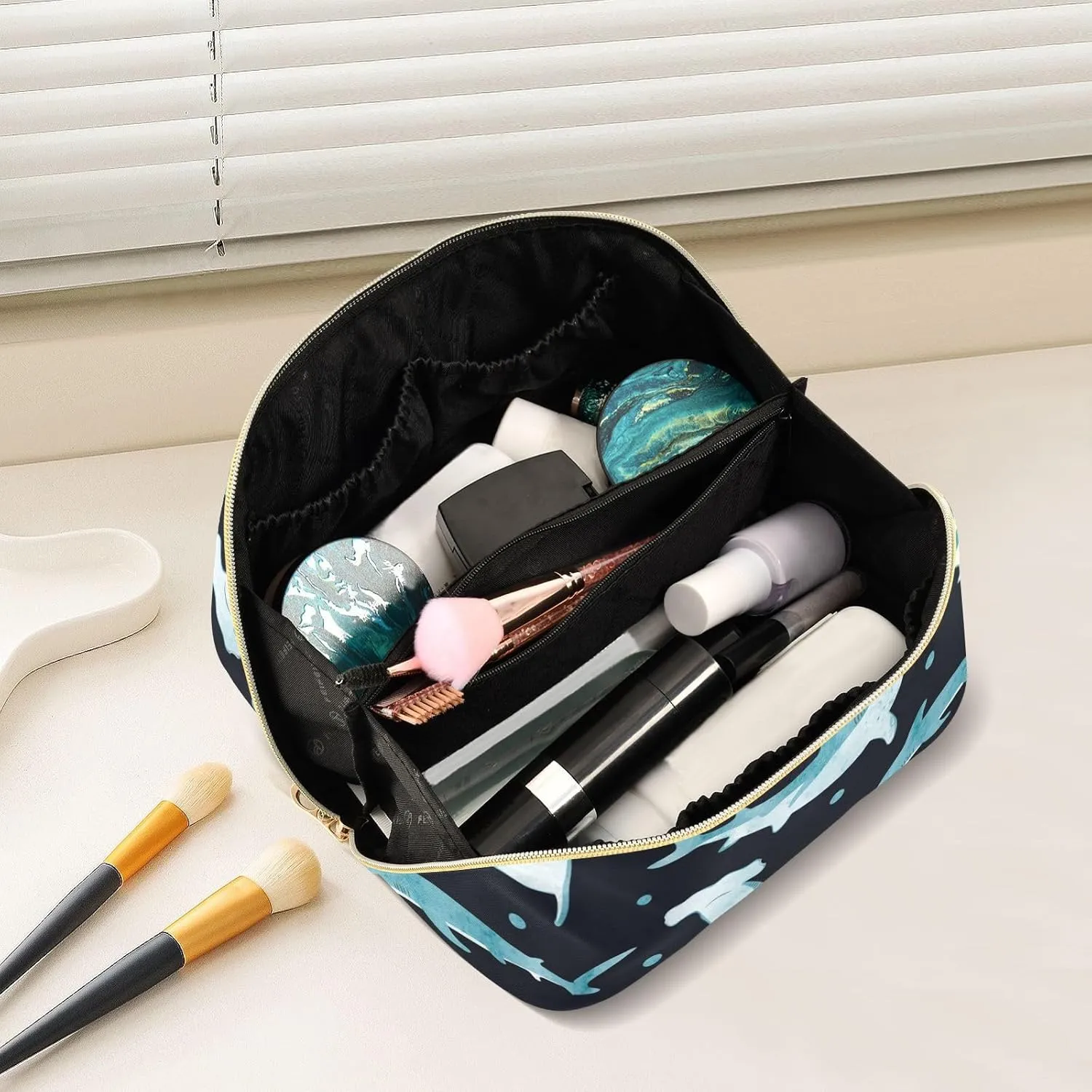 Large Capacity Cosmetic Bag Travel Makeup Bags Hammerhead Shark Wide Open Portable Toiletry Bag Make up Organizer Pouch with Handle