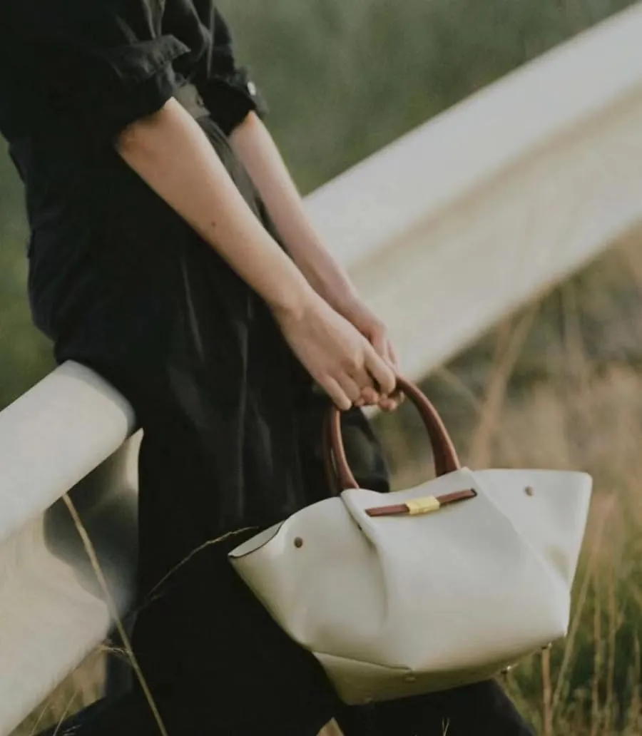 Leather Midi New York Tote Bag for Women Elegant Leather Tote Bag Large Capacity Wallet, Wing Bag, Trapezoidal Shape