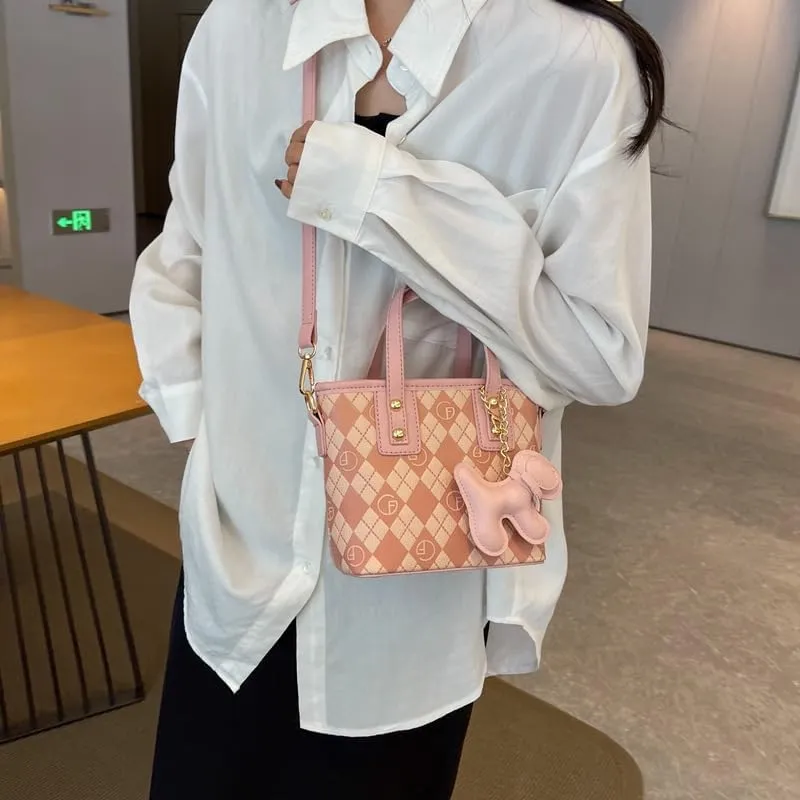 Luxury Geometric Diamond Pattern Small Crossbody Bag for Women |，trendy Textured Bucket Handbag with High-end Appeal