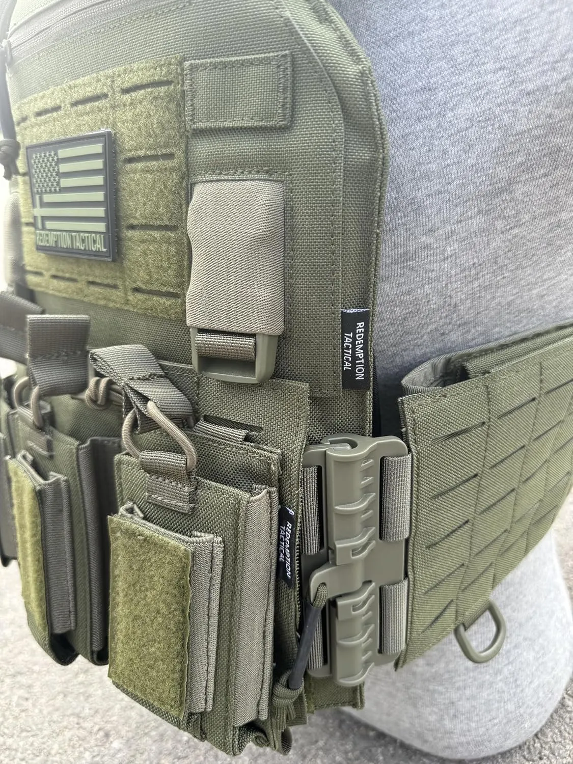 Redemption Crusader 2.0 Molle Quick Release Buckles Vest with Side Cummerbund Pouches and Triple Pouch