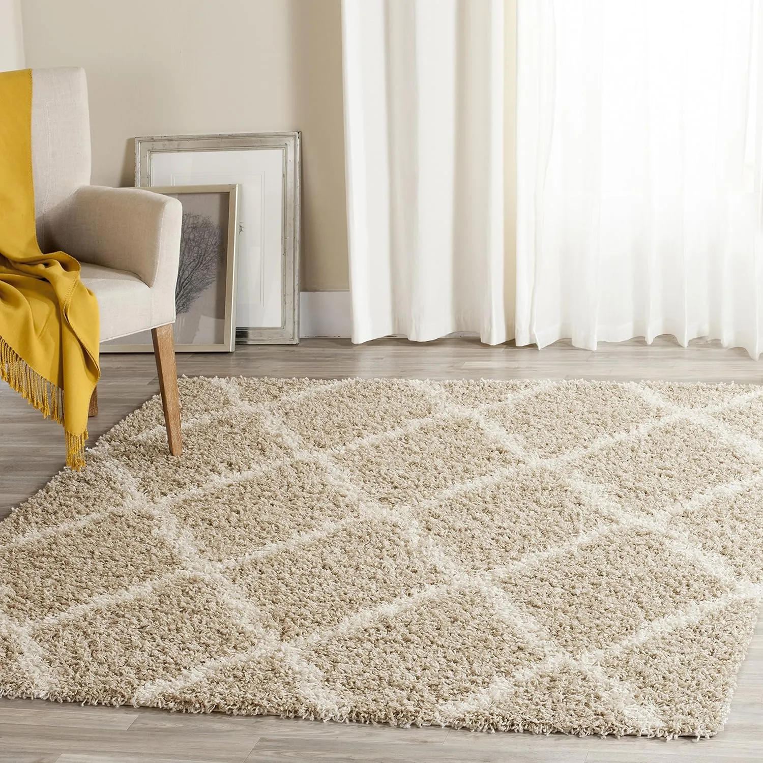 SAFAVIEH Dallas Shag Collection Area Rug - 8' x 10', Beige & Ivory, Trellis Design, Non-Shedding & Easy Care, 1.5-inch Thick Ideal for High Traffic Areas in Living Room, Bedroom (SGD257D)