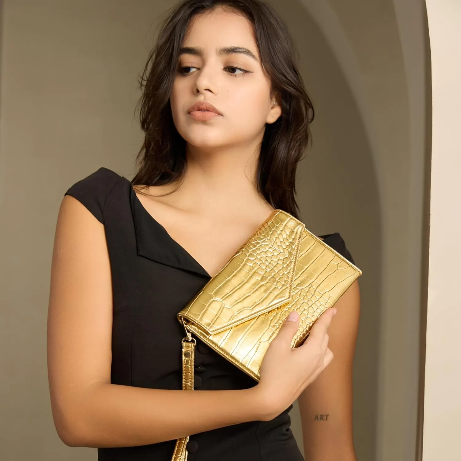 Small Envelope Clutch Purse for Women Leather Handbag Wallet Evening Bag with Detachable Wristlet Strap