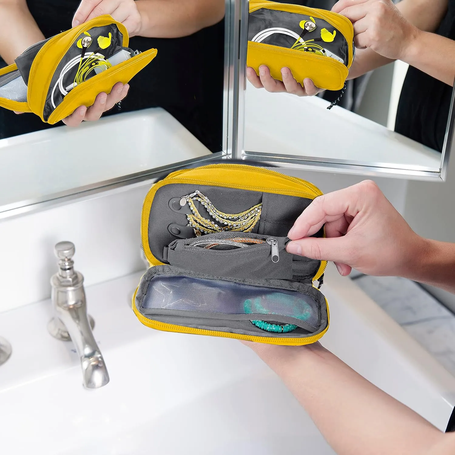 Travelon 2-in-1 Jewelry & Tech Organizer