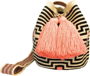 WAYUU bag mochila for women, original bolsa tejida colombiana authentic crochet pattern Fairtrade Gift from Colombia